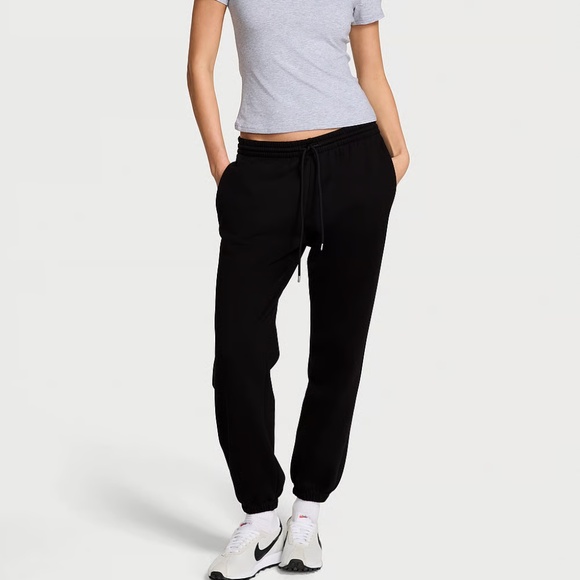 Victoria's Secret Angel Essentials Off-Duty Fleece Jogger Sweatpant - Picture 1 of 7
